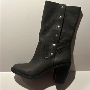 Me Too Women’s Dark Gray Leather Boots